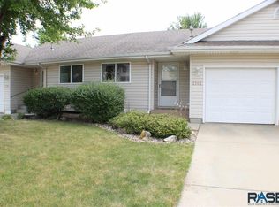 3703 E Mission St, Sioux Falls, SD 57103