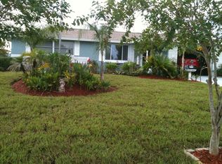 8012 Pineapple Ln, Port Richey, FL 34668