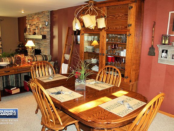 Bright and Sunny Dining Room