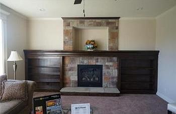 1st image of 325 SE Golden Ln