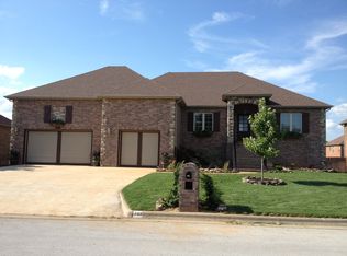 705 W Morning Glory Dr, Nixa, MO 65714