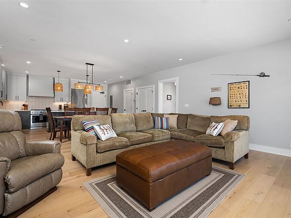 3rd image of 4041 Renwick Ln #14