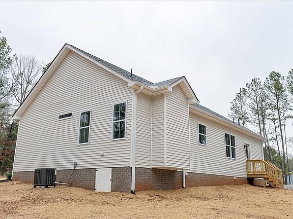 5th image of 20 Moseley Dr