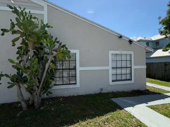 5803 SE Collins Ave, Stuart, FL 34997