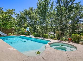1816 Swinton Dr, Folsom, CA 95630