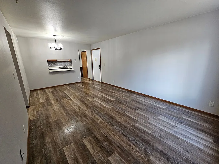 3520 Evergreen Dr — Photo 7