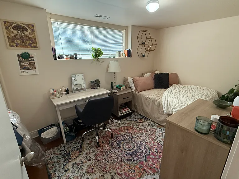 2301 N Maplewood Ave #1E — Photo 8