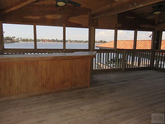 4th image of 1829 Bayou Shore Dr