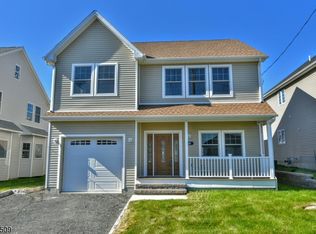 20 Mountain Ave, Mahwah, NJ 07430