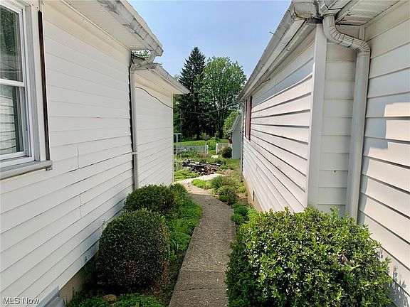 5th image of 6140 Eastlawn St NE