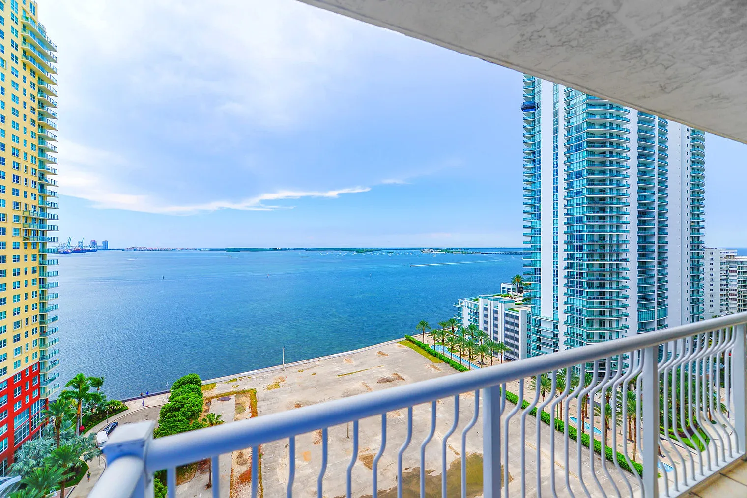 3 bed, 2.0 bath, 1097 sqft, $8,268 — Photo 3