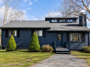 1628 Clover Rd, Long Pond, PA 18334