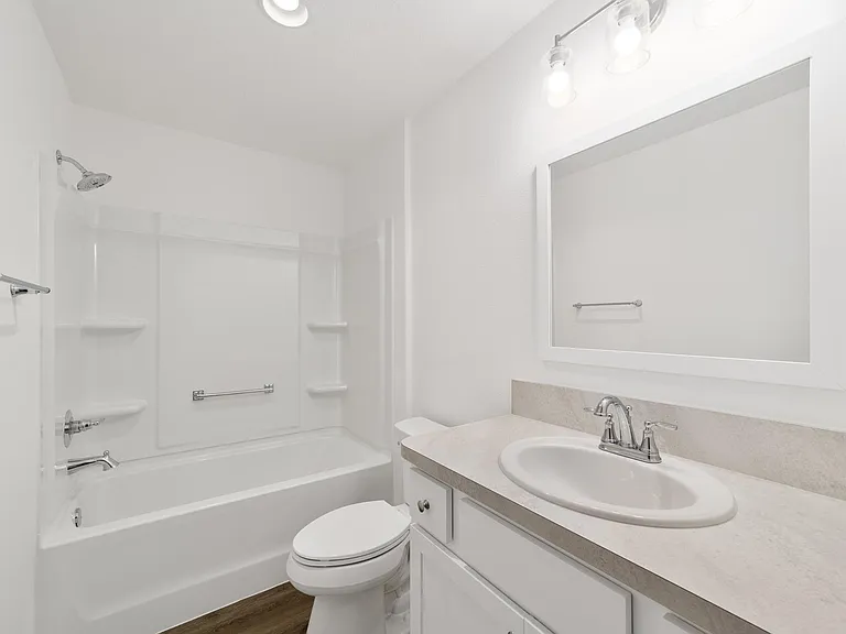 4323 Archer Ave — Photo 9