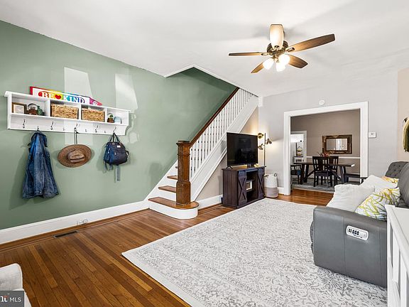 5th image of 1238 W 37th St
