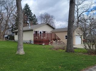 98 Lakeview Avenue, Edgerton, WI
