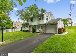 807 David Dr, Feasterville Trevose, PA 19053