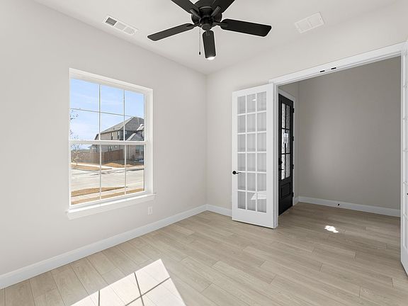 4th image of 5401 Archeron Ave