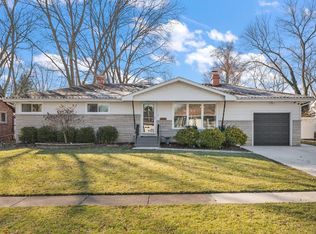 315 Oriole Ave, Crown Point, IN 46307