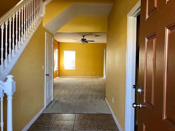 Vaulted Ceiling Entry Way 