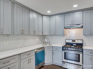 230 Kempsey Dr, North Brunswick, NJ 08902