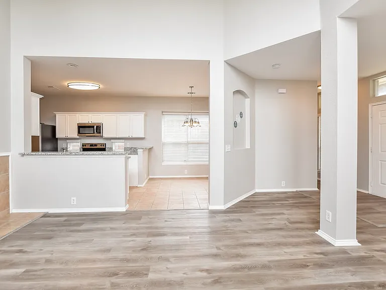 309 Cobblestone Dr — Photo 11