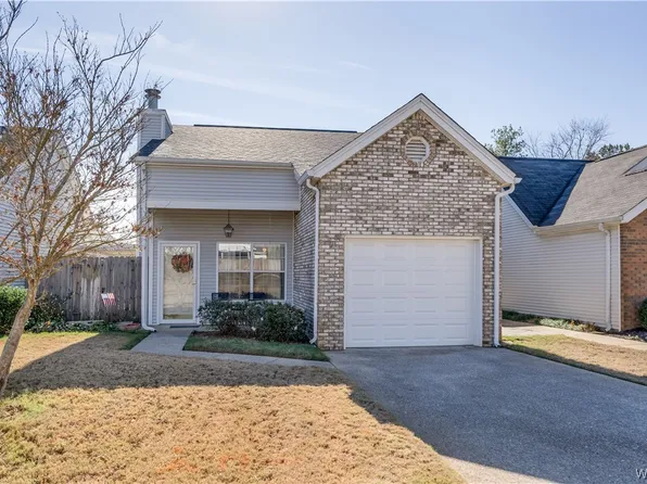 1005 Windsong Dr, Northport, AL 35476