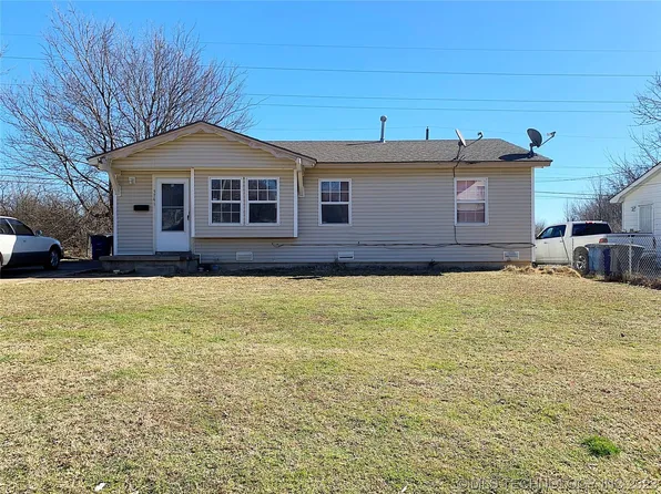 5741 N Garrison Pl, Tulsa, OK 74126