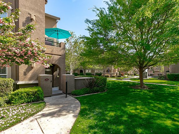 3rd image of 5350 Dunlay Dr Unit 516