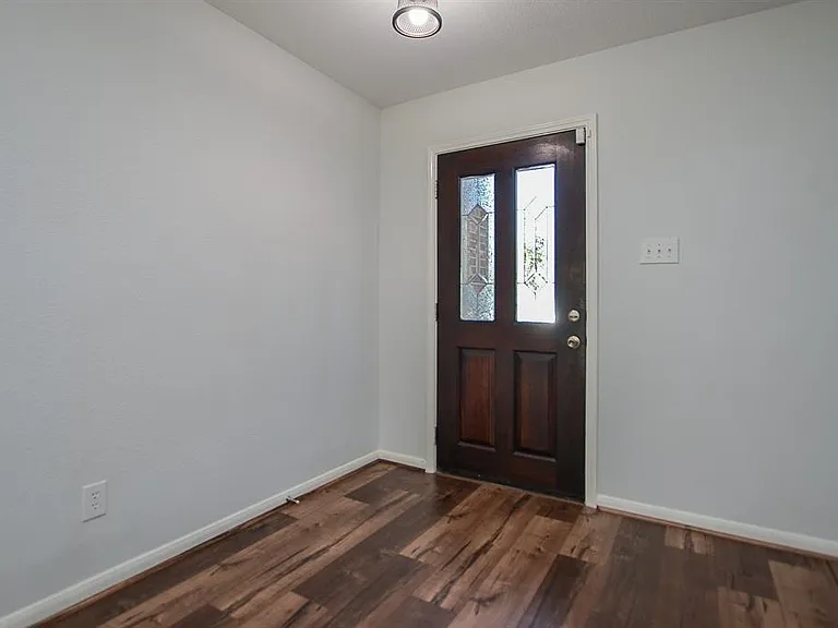 2219 Gable Hollow Ln — Photo 7