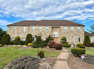 34 Loretta Cir, Richboro, PA 18954