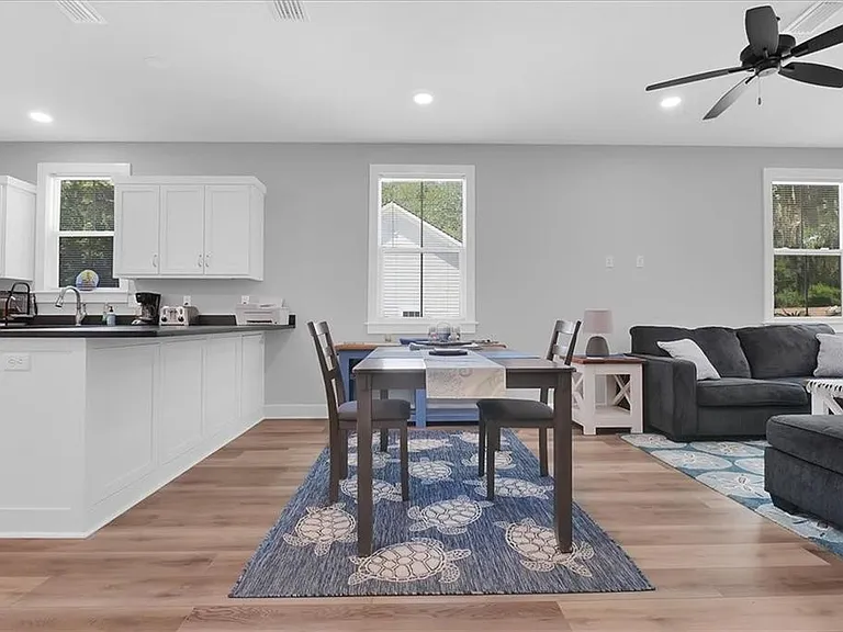 1115 E Broad St — Photo 21