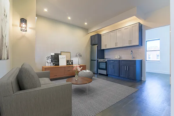 Rented by The Syper Group | media 12