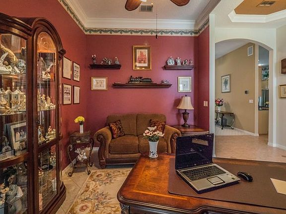 5th image of 612 Field Club Cir