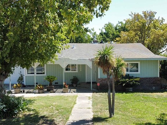 2nd image of 2209 E Cypress Rd