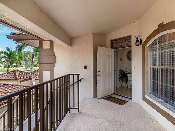 4th image of 230 Newport DR #610