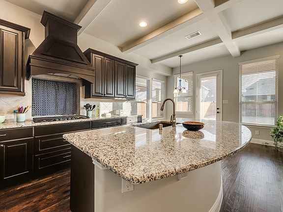 4th image of 1816 Monahan Dr