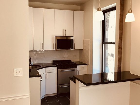 5th image of 200 W 92nd St APT 2B