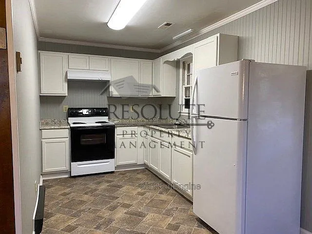 2420 Keith Dr — Photo 4