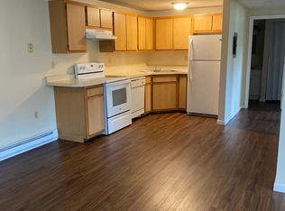 6221 Tonawanda Creek Rd APT 15, Lockport, NY 14094