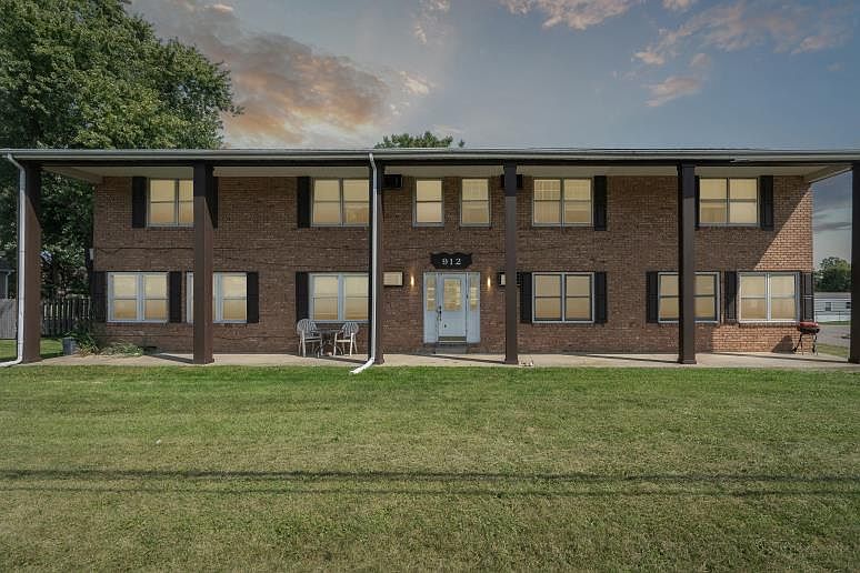 1st image of 912 N State Rd #10