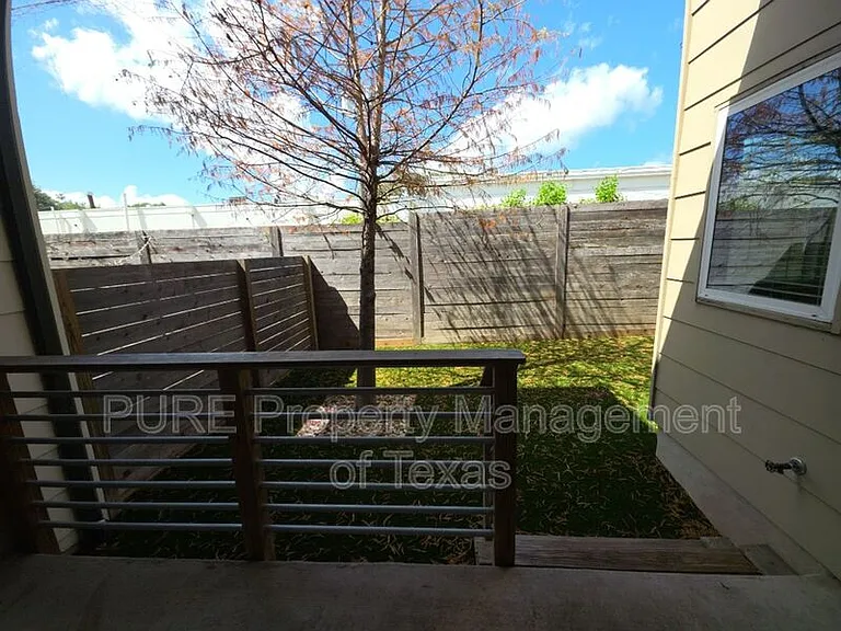 6800 Menchaca Rd #4 — Photo 20