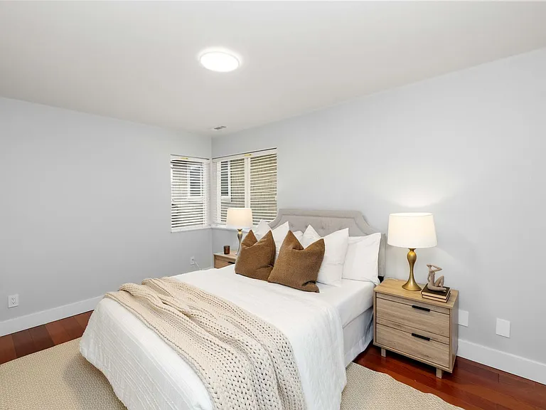 17714 SE 40th Pl — Photo 13