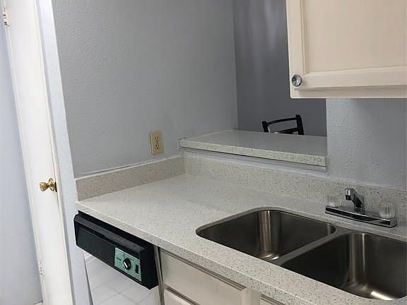 4th image of 10075 Westpark Dr APT 63