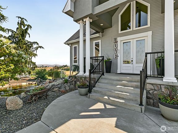 3rd image of 921 Tibbing Road