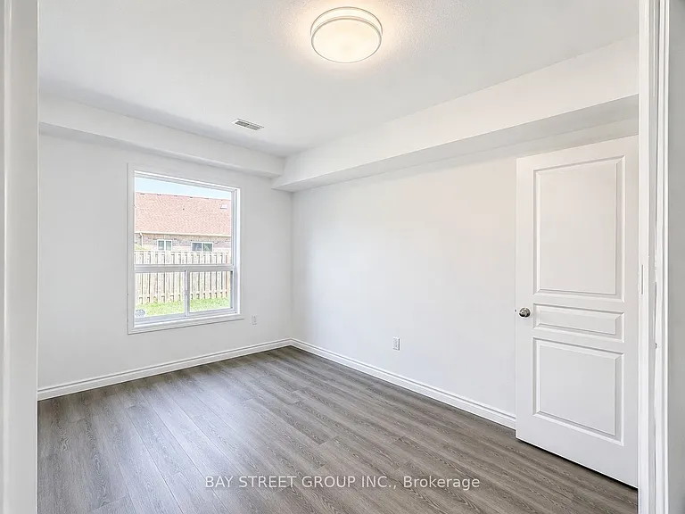 35 Diamond Ct — Photo 8