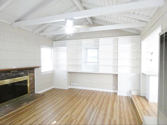 5th image of 7906 Airlane Ave #2
