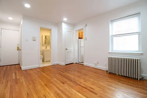 1616 Pine St Photo 1