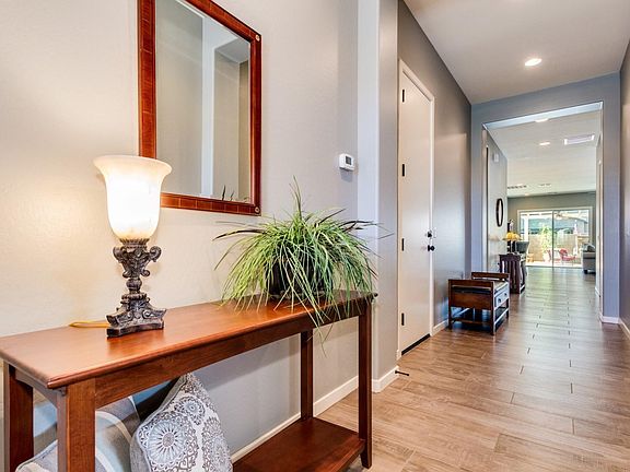 Monterey - 10651 (29)