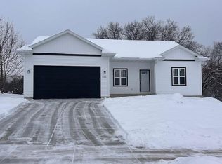 632 Lake View Ave, Merrimac, WI 53561