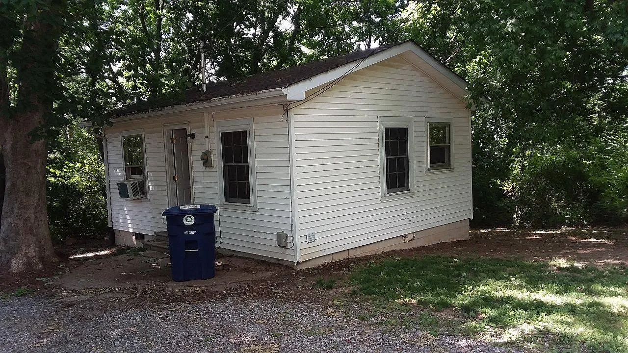 3801 Old Greenbrier Pike — Photo 2